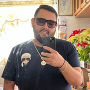 Carlos 28 Los Angeles